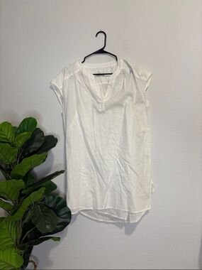 Vineyard Vines White Split V-Neck Cap Sleeve Tunic Dress with detachable slip